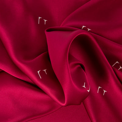 Frimino Silkeskjerf Paris Berry - Bringebærfarget skjerf i 100% silke med off-white kant og diskre print