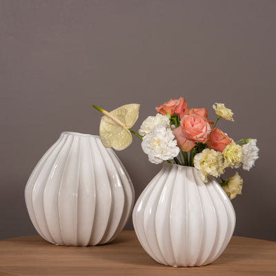 Broste Copenhagen Vase Wide Ivory - Statement vase av keramikk